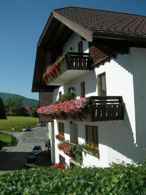 Gasthaus Kirchenwirt Koppl Esterno foto