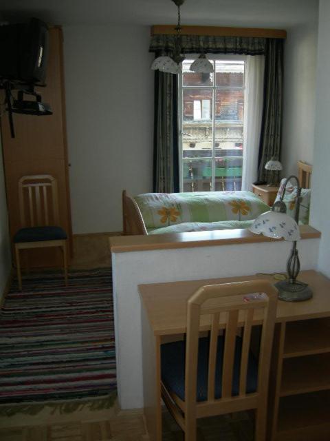 Gasthaus Kirchenwirt Koppl Esterno foto